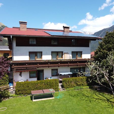 Gaestehaus Wolf Elbigenalp Exterior foto